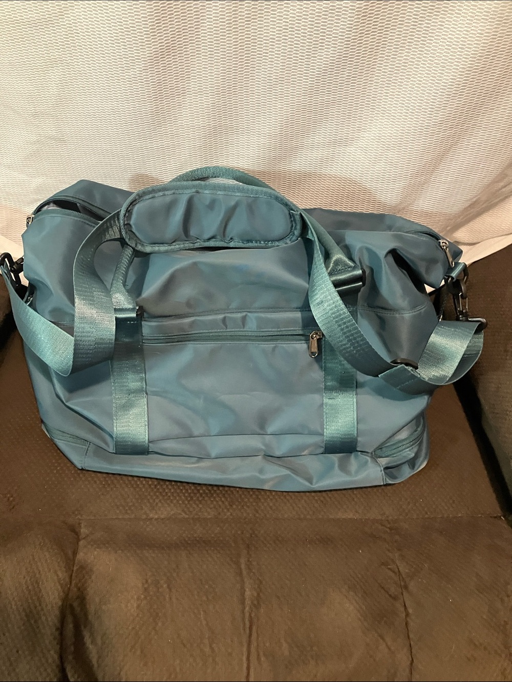 Classic Men's Duffel Bag in Teal - Picture 10 of 12